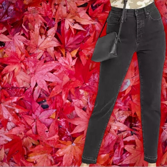 NWT Universal Thread Black Retro ‘High-Rise 90s Slim Leg Jeans’ Size 2 - Picture 2 of 16